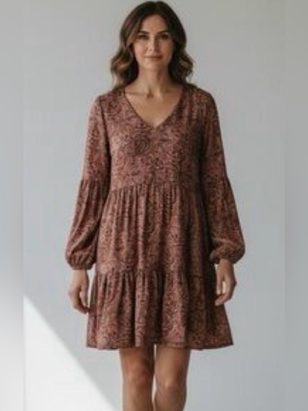 Long Sleeve V-Neck Tiered Mini Dress in Rust Paisley